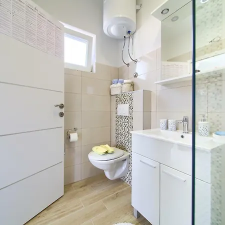 Nena Apartman Krk Town