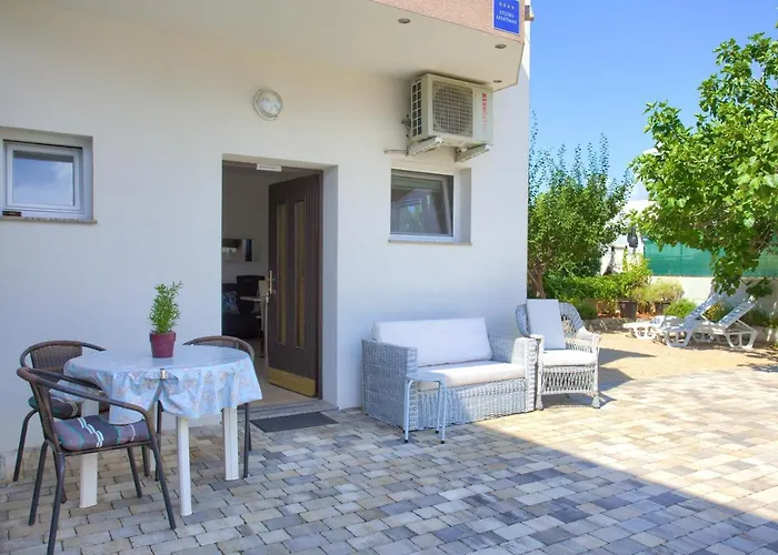 Apartament Nena *