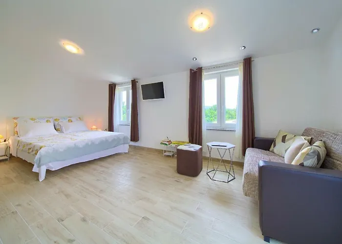 Nena Apartament Krk Town
